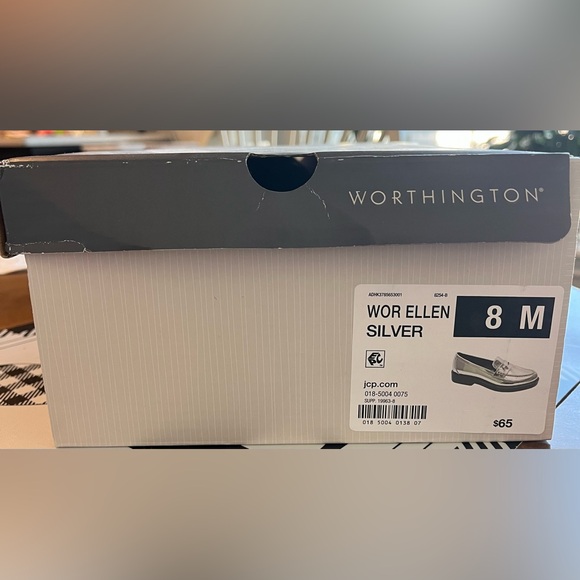 Worthington Shiny Silver Penny Loafers JC Penny Size 8 New in Box - Picture 4 of 6